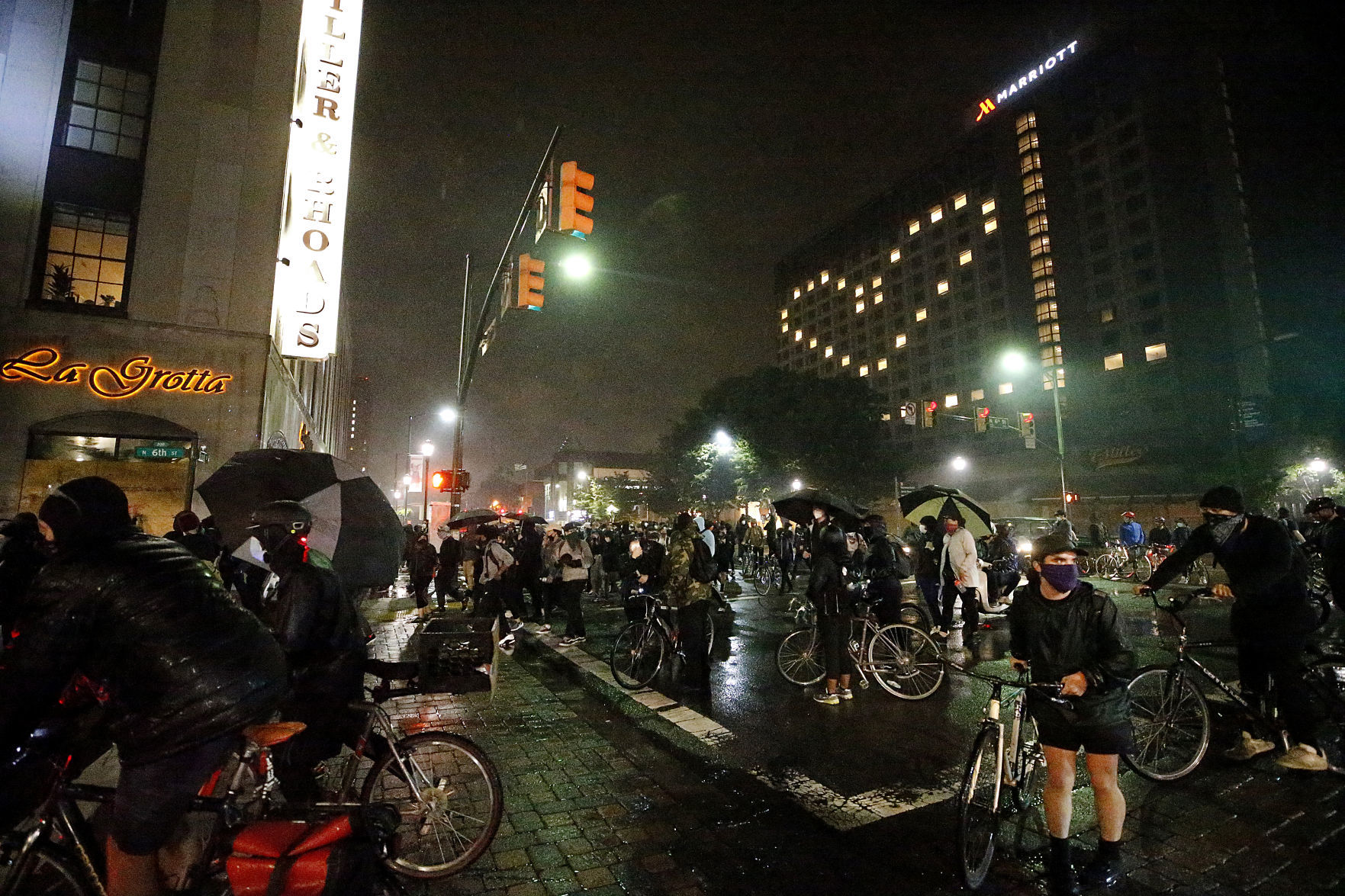 20200617_MET_PROTEST_AWE04